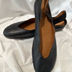 L’Amour des Pieds Women’s Soft Leather Slingback Shoes size 9.5
